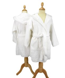 ARTGï¿½ Boyzz and Girlzzï¿½ hooded bathrobe