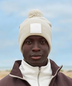 Appliquï¿½ patch pom beanie