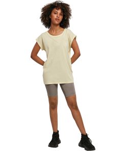 Womens extended shoulder tee