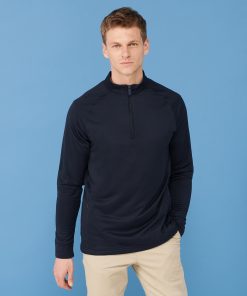 ï¿½ zip top with wicking finish