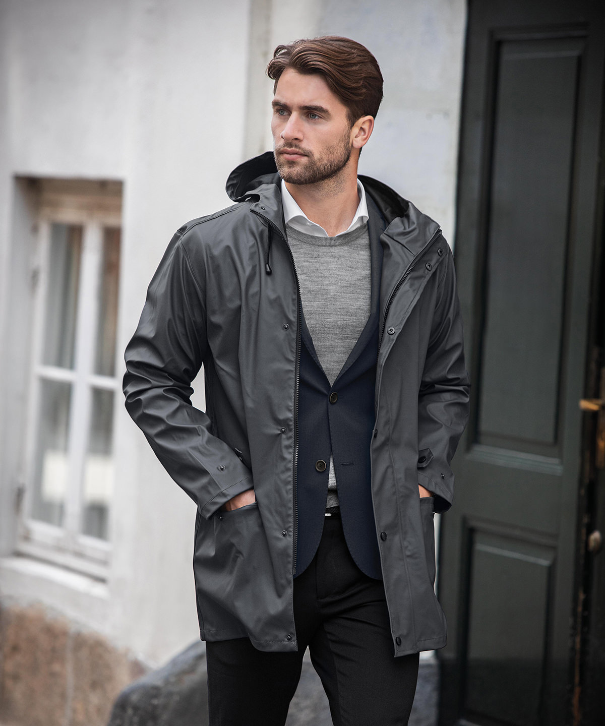 Huntington ï¿½ fashionable raincoat