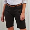 Womenï¿½s performance chino shorts